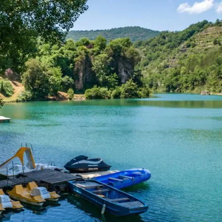 Kemping Mobil Avec Terrasse - 3 Chambres, 6 Personnes - Api-1-52-896