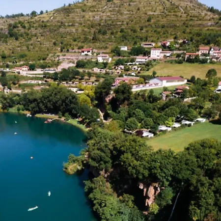 Mobil Avec Terrasse - 3 Chambres, 6 Personnes - Api-1-52-896 Kemping Saint-Rome-de-Tarn