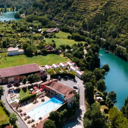 Kemping Mobil Avec Terrasse - 3 Chambres, 6 Personnes - Api-1-52-896 *