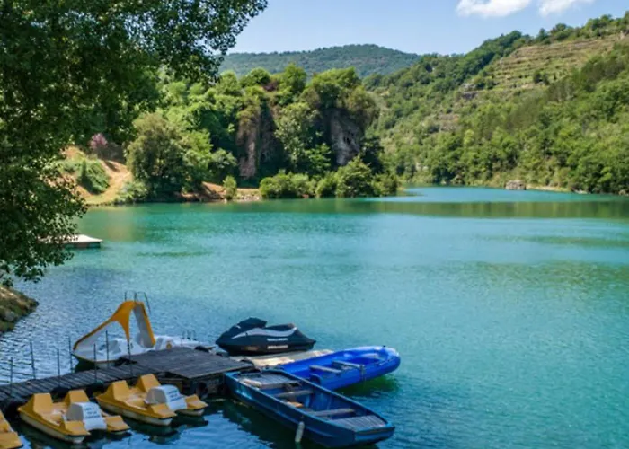 Kemping Mobil Avec Terrasse - 3 Chambres, 6 Personnes - Api-1-52-896