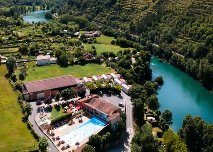 Kemping Mobil Avec Terrasse - 3 Chambres, 6 Personnes - Api-1-52-896 *